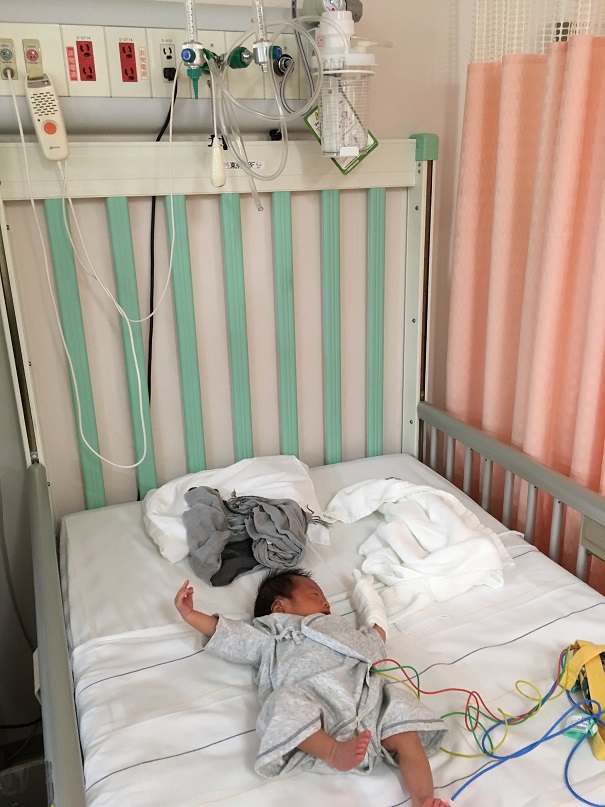 新生児がヒトメタニューモウイルスで発熱・入院