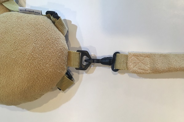 ぬいぐるみ型子供用ハーネス・持ち手と本体の金具