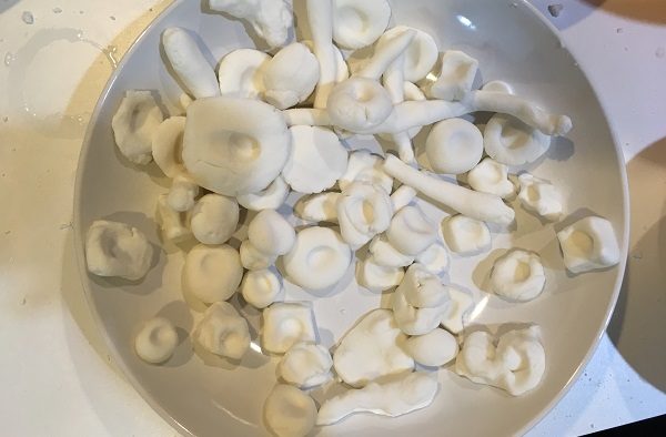 2歳児白玉づくり・丸める