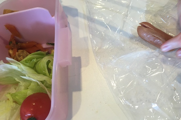 4歳児がつくるお弁当・ソーセージ